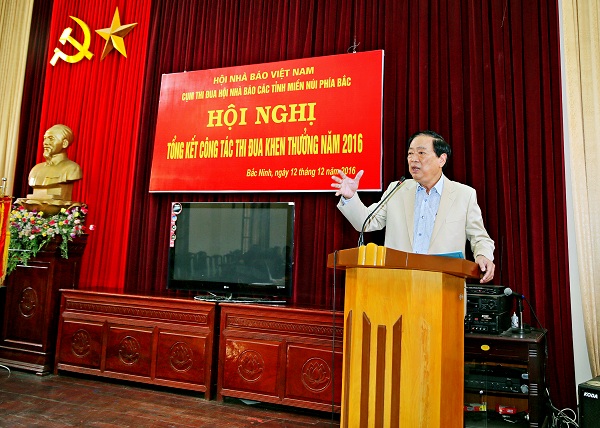 Đồng chí Mai Đức Lộc- Phó Chủ tịch Hội Nhà báo Việt Nam phát biểu chỉ đạo tại Hội nghị.
